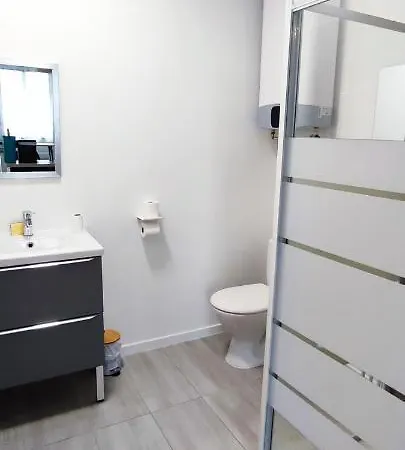 Apartment Studio Cosy Renove-2 Pers-quartier Halles-bureau Pau